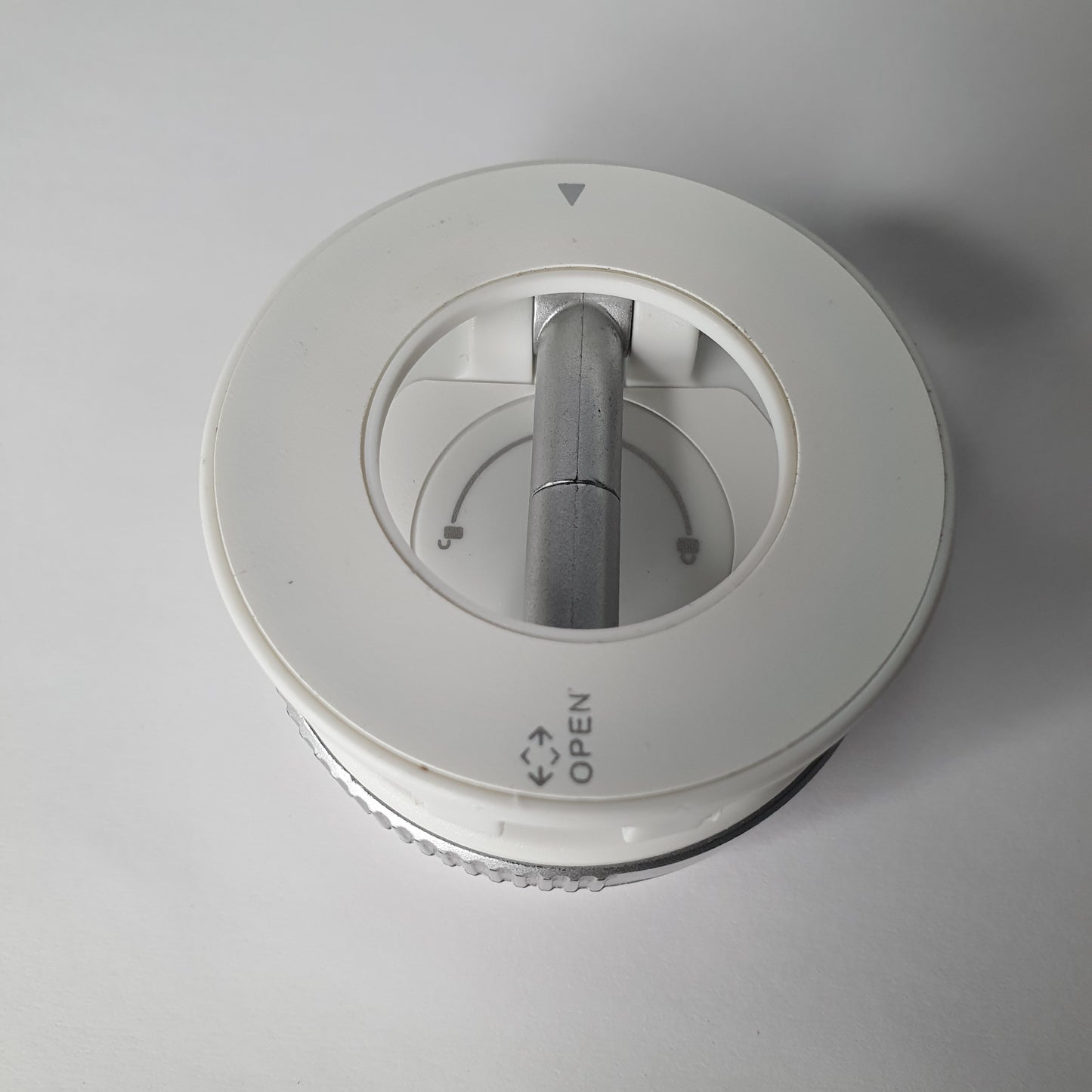 MagSafe Magnetic Phone Mount – Adjustable Aluminum Suction Bracket for iPhone