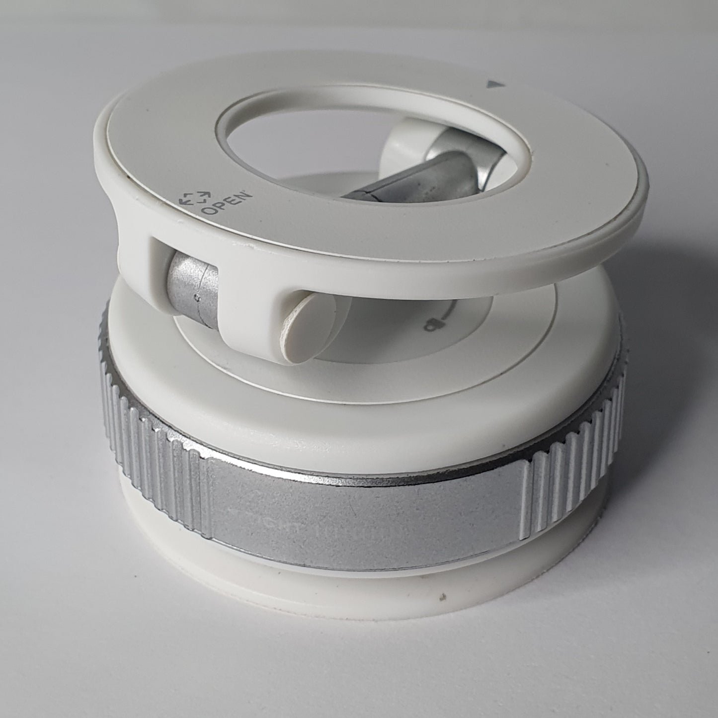 MagSafe Magnetic Phone Mount – Adjustable Aluminum Suction Bracket for iPhone